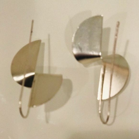 Boutique Silver Earrings With a Twist - Picture 4 of 4